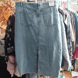 NWT Cotton On Denim maxi Skirt, Waist Measures 19 Inches